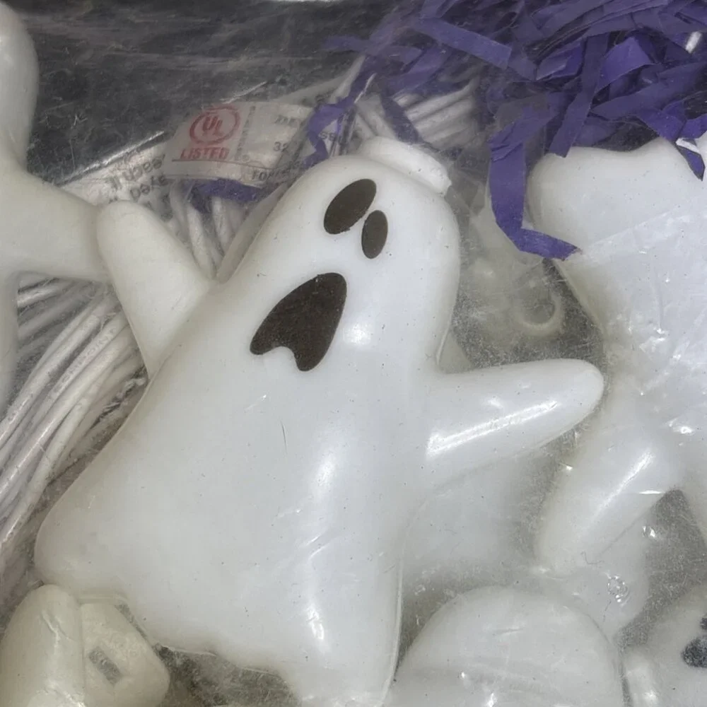 Vtg Halloween Ghost String Lights Plastic Blow Mold 10 Spooky Blinking In/Out